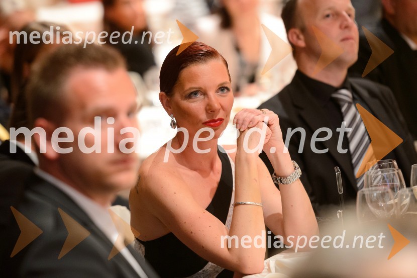  Tamara Šišić Kramer, direktorica marketinga in prodaje Nupo CEE 2. Poslovni in MBA gala ples
