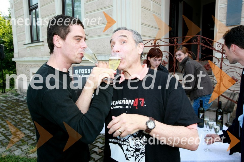 Tomaž Horvat, programski direktor festivala in Lloyd Kaufman, ameriški producent, ustanovitelj Troma EntertaimentGrossmannov festival filma in vina