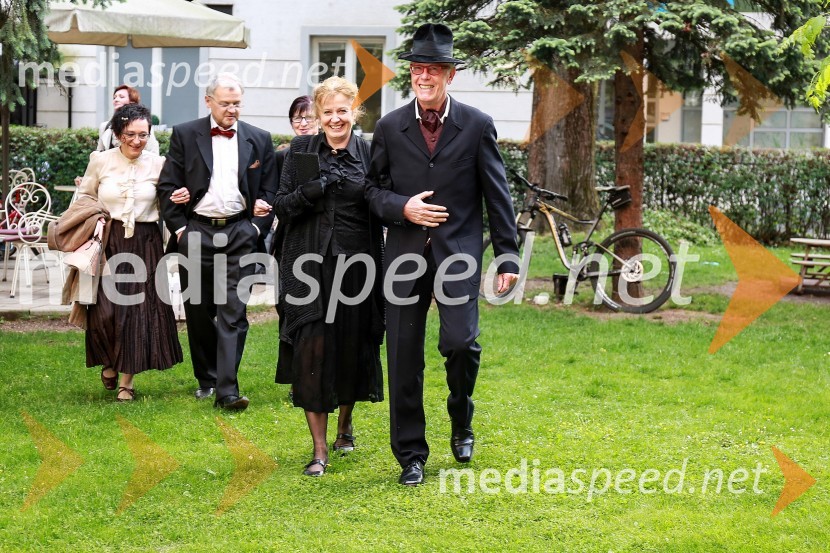 mag. Neva Malek;  Bojan Leskovar;  ... ;  Tomo MišičPles gospe Scherbaum v Muzeju NO Maribor