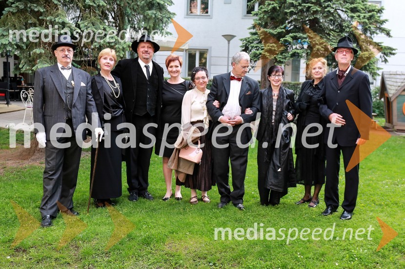  Miha Kacafura, fotograf;  Irena Porekar Kacafura, Pokrajinski muzej Maribor;  Damijan Simič;  Liljana Reudl Simič; mag. Neva Malek;  Bojan Leskovar;  ... ;  ... ;  Tomo MišičPles gospe Scherbaum v Muzeju NO Maribor