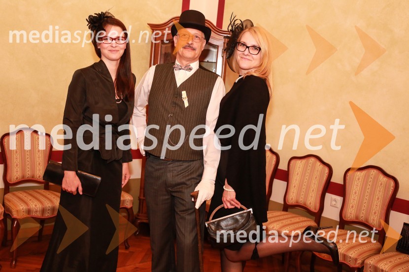  Meta Kerkez;  Miha Kacafura, fotograf;  Katja KerkezPles gospe Scherbaum v Muzeju NO Maribor