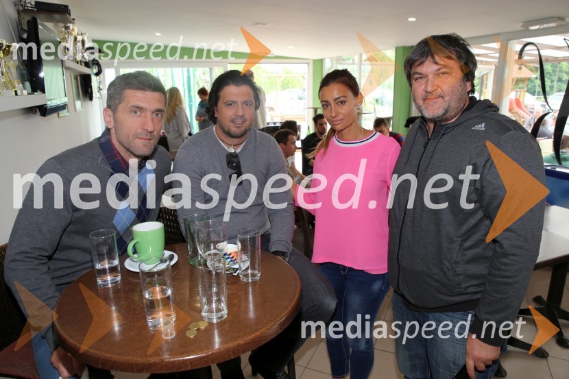  Marinko Galič, nekdanji nogometaš;  Zlatko Zahovič, športni direktor NK Maribor;  Sara Bosnić , soproga Marinka Galiča;  Goran Obrez, športni komentatorPomagamo kot znamo - nogomet igramo, humanitarni nogometni turnir