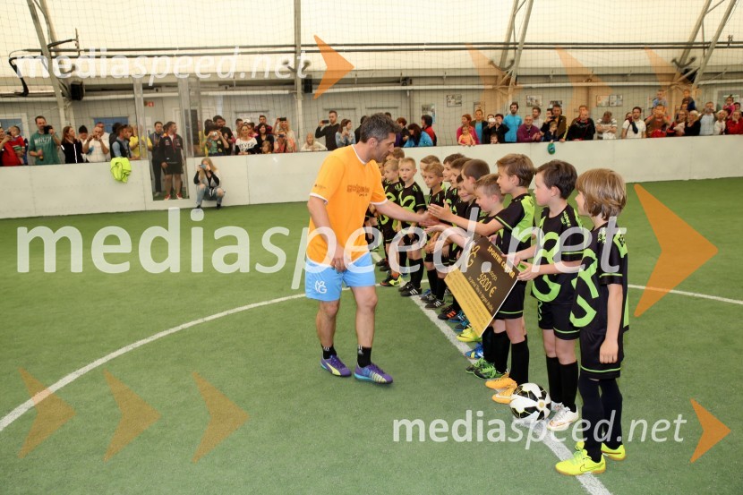  Klinton Bozgo, nekdanji nogometašPomagamo kot znamo - nogomet igramo, humanitarni nogometni turnir