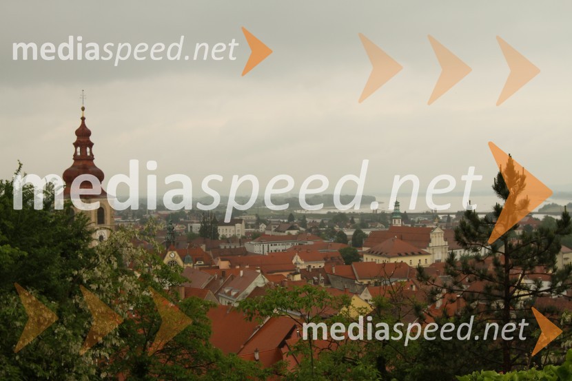 Pogled na PtujPtuj je gostil prvi Salon Sauvignon