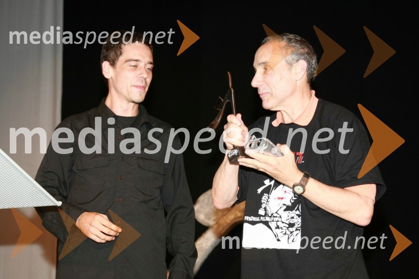 Tomaž Horvat, programski direktor festivala in Lloyd Kaufman, ameriški producent, ustanovitelj Troma EntertaimentGrossmannov festival filma in vina