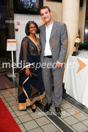  Vesna Nisha Dolinar, predsednica SILA 2012-2013;  Vasja DolinarMednarodni gala večer društva Sila