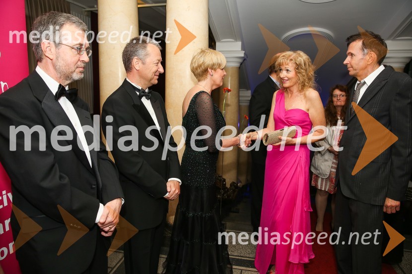  Patrick Kelly, veleposlanik Irske v Sloveniji;  Igor Lah, podjetnik;  Mojca Lah, predsednica SILA;  Lilijana Kastelic, oblikovalka;  Andrej Kocjan, arhitektMednarodni gala večer društva Sila