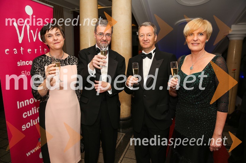 Margaret Kilmartin, soproga veleposlanika Irske v Sloveniji;  Patrick Kelly, veleposlanik Irske v Sloveniji;  Igor Lah, podjetnik;  Mojca Lah, predsednica SILAMednarodni gala večer društva Sila