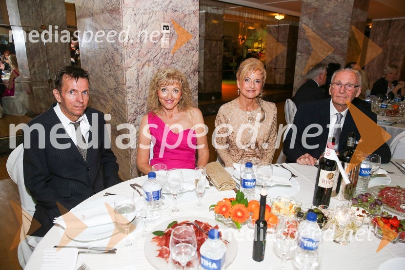  Andrej Kocjan, arhitekt;  Lilijana Kastelic, oblikovalka;  Doroteja Omahen, članica odbora za SILA GALA, urednica SILA kuharske knjige;  Feliks OmahenMednarodni gala večer društva Sila