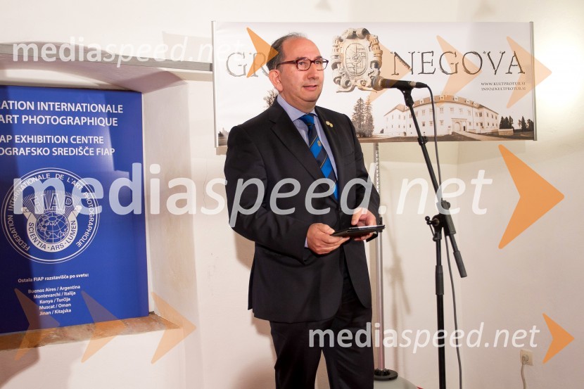  Riccardo Bussi, predsednik svetovne fotografske zveze (FIAP)Fotograd Negova, otvoritev