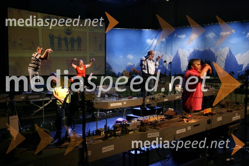 Predstava Mnemopark, režiserja Stefana KaegijaOtvoritev 10. festivala Mladi levi