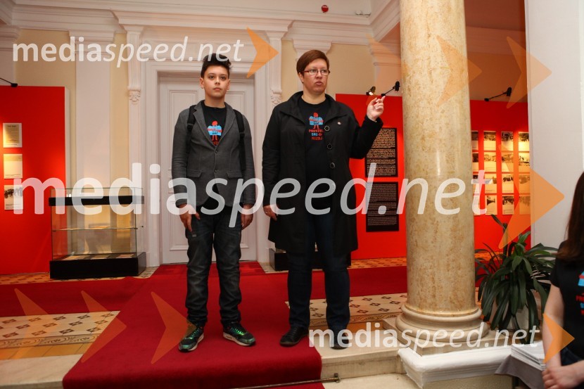  Žiga Ademovič, učenec OŠ Janka Padežnika, novi direktor Muzeja narodne osvoboditve Maribor; dr. Aleksandra  Berberih Slana, direktorica Muzeja narodne osvoboditve MariborPrevzeli smo muzej, Muzej narodne osvoboditve Maribor