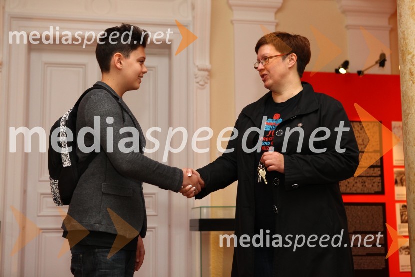  Žiga Ademovič, učenec OŠ Janka Padežnika, novi direktor Muzeja narodne osvoboditve Maribor; dr. Aleksandra  Berberih Slana, direktorica Muzeja narodne osvoboditve MariborPrevzeli smo muzej, Muzej narodne osvoboditve Maribor