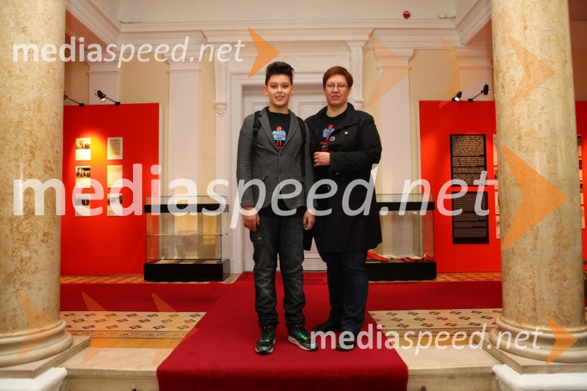  Žiga Ademovič, učenec OŠ Janka Padežnika, novi direktor Muzeja narodne osvoboditve Maribor; dr. Aleksandra  Berberih Slana, direktorica Muzeja narodne osvoboditve MariborPrevzeli smo muzej, Muzej narodne osvoboditve Maribor