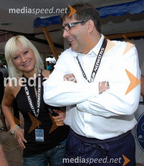 Tina Hižar, nekdanja Bar-ovka in novinarka in ...VIP tenis turnir