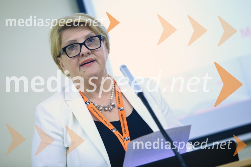 doc. dr. Vlasta Kučiš, predstojnica Oddelka za prevodoslovje FF UM16. mednarodna slavistična konferenca, Univerza v Mariboru