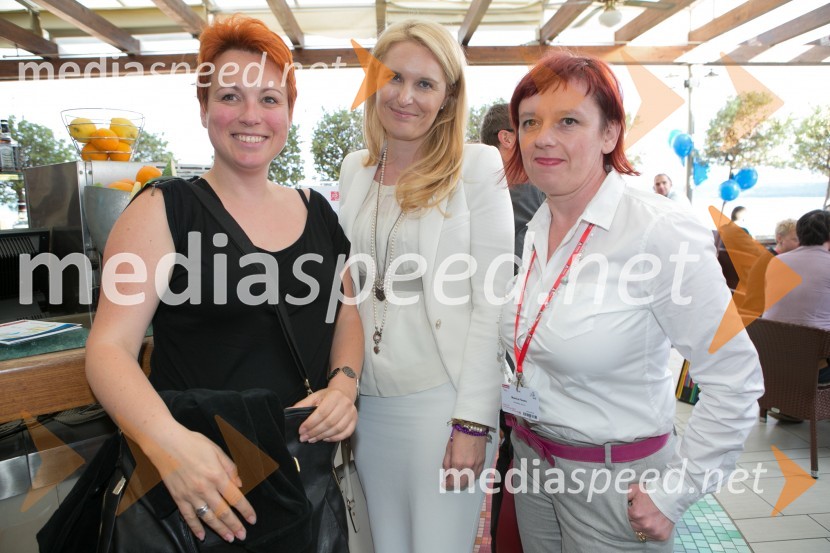  Maruša Komac, Nama;  Ana Praprotnik, direktorica marketinga Sava Turizem d.d.;  Manica Ferenc20. Slovenska marketinška konferenca
