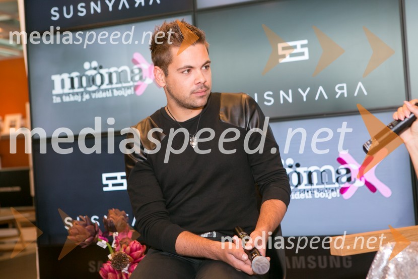  Nejc Simšič, novinarKavica z Nino Šušnjaro