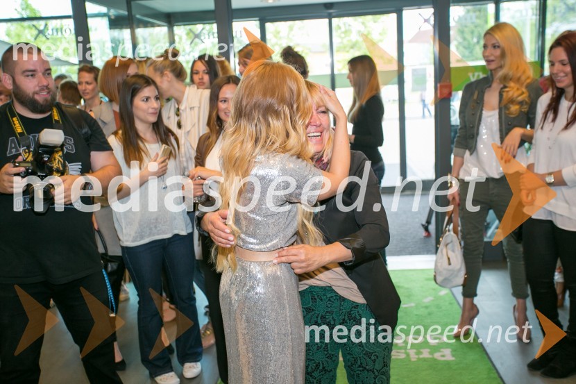  Nina Šušnjara, modna oblikovalka;  Nada Šušnjara, mama Nine ŠušnjaraKavica z Nino Šušnjaro