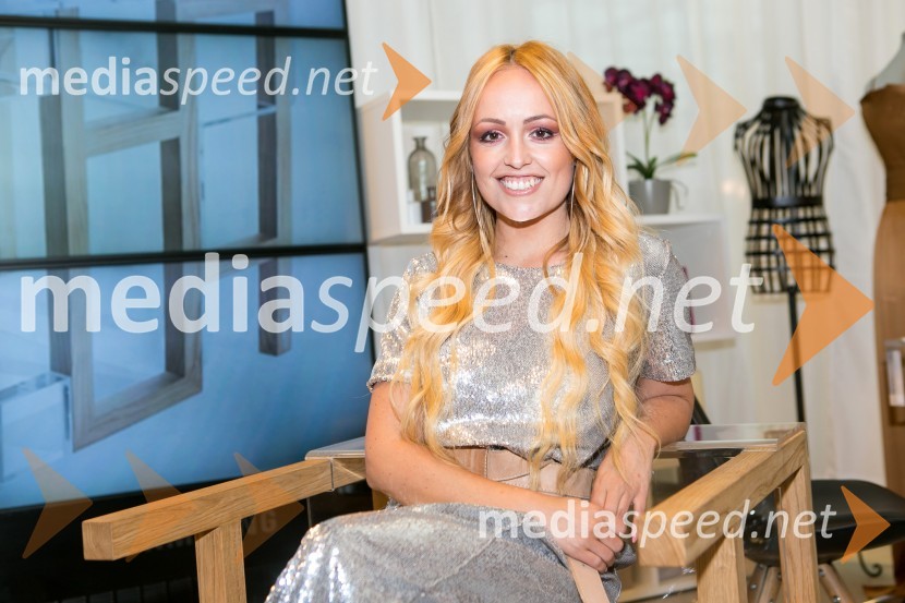  Nina Šušnjara, modna oblikovalkaKavica z Nino Šušnjaro