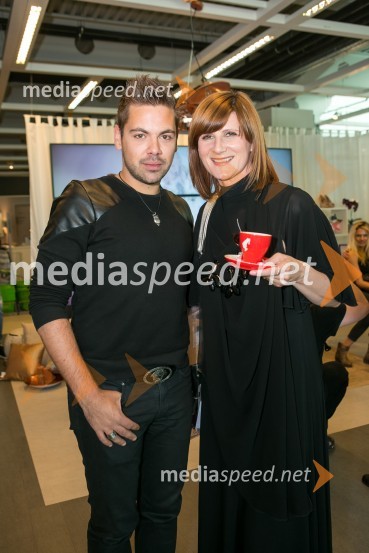  Nejc Simšič, novinar;  Maja Štamol Droljc, modna oblikovalkaKavica z Nino Šušnjaro