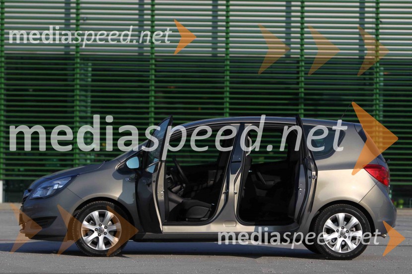 Opel Meriva 1.4 Turbo 88 kW Enjoy, podobno zasnovo vrat si deli s prestižnim Rolls-RoycemOpel Meriva 1.4 Turbo 88 kW Enjoy, mediaspeed test