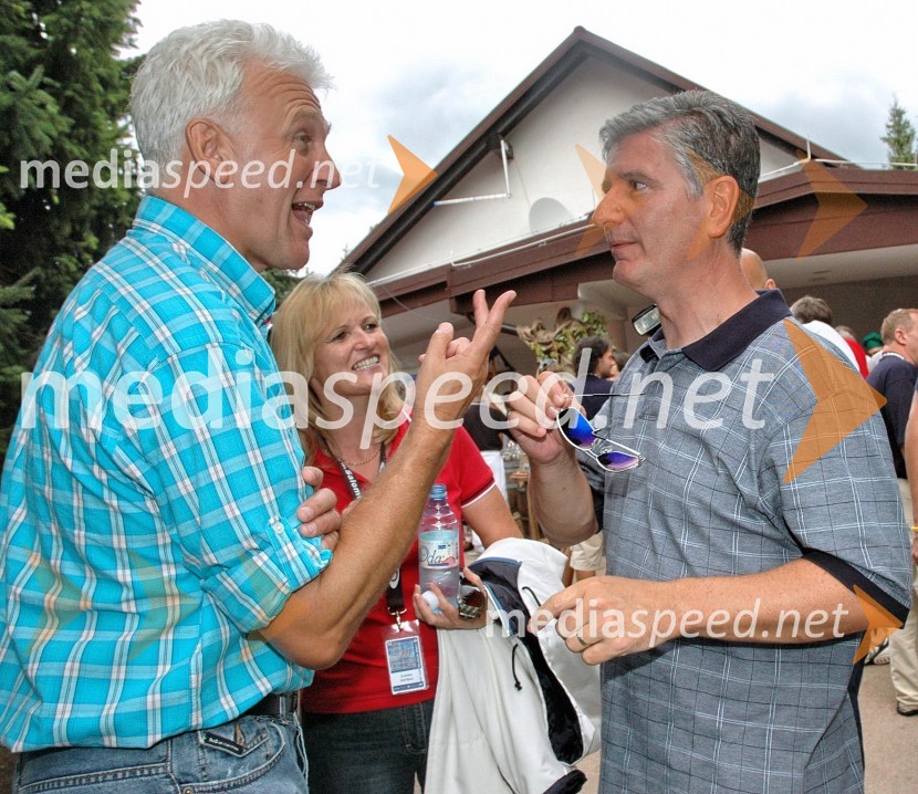 Andrej Šifrer, pevec in Franjo Bobinac, predsednik uprave Gorenje d.d.VIP tenis turnir