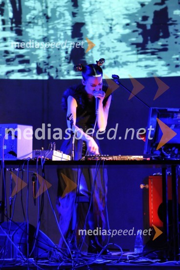  Barbara Mratinkovič, LadyBird, glasbenicaLadybirdorium live: Dreams