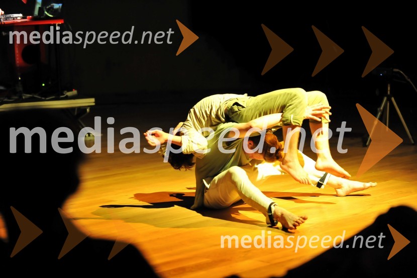  Gašper Kunšek, plesalec;  Žigan Krajnčan, igralec, plesalecLadybirdorium live: Dreams