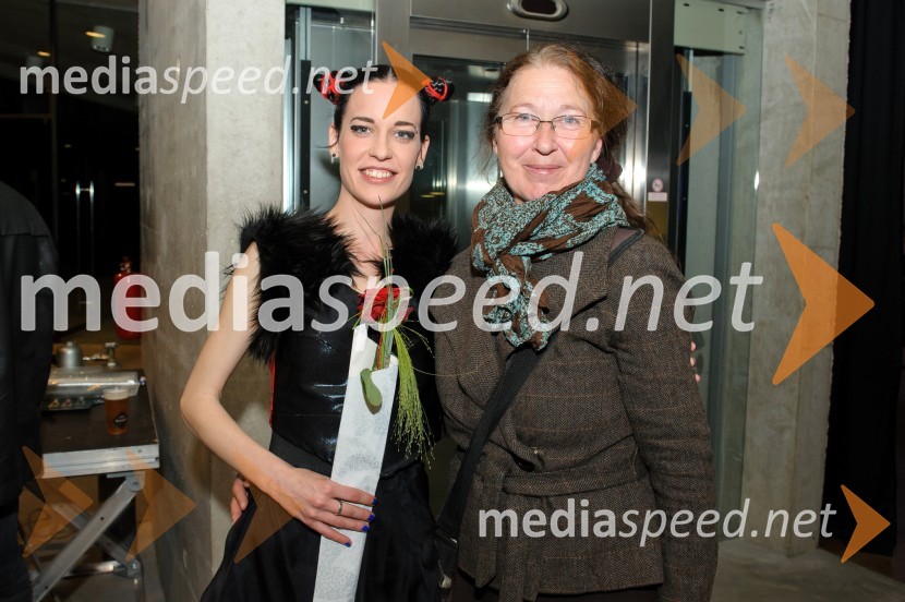  Barbara Mratinkovič, LadyBird, glasbenica;  Regina MratinkovičLadybirdorium live: Dreams