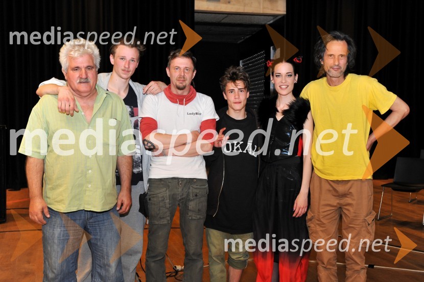  Daniel  Bauman;  Žigan Krajnčan, igralec, plesalec;  Črt Lipovšek - Črton;  Gašper Kunšek, plesalec;  Barbara Mratinkovič, LadyBird, glasbenica;  Neven KordaLadybirdorium live: Dreams