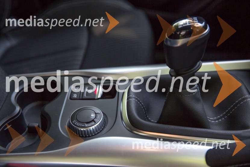 Renault Kadjar, notranjostRenault Kadjar, novinarska predstavitev