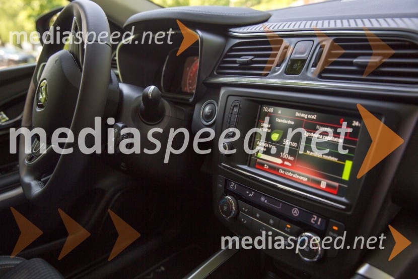 Renault Kadjar, notranjostRenault Kadjar, novinarska predstavitev