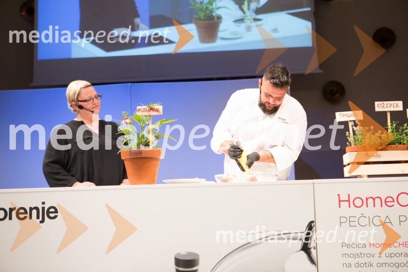  Urška Horvat Ritlop, novinarka, Radio Murski Val;  ... Diši po Prekmurju 2015, kulinarični večer