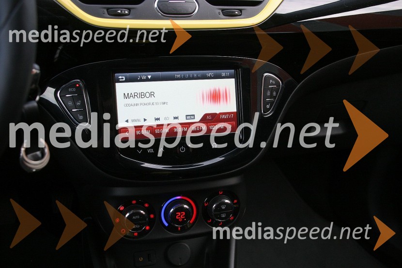 Opel Corsa 1.4 Turbo Color Edition, inteliLink je doplačiloOpel Corsa 1.4 Turbo Color Edition, mediaspeed test