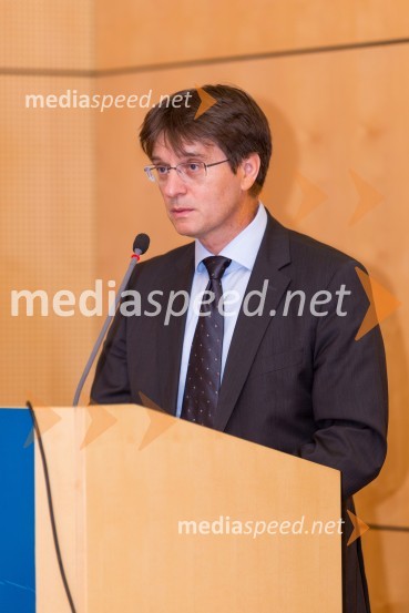 prof. dr. Zdravko Kačič, prorektor za finančne zadeve Univerze v MariboruPromocija doktorjev znanosti UM, junij 2015