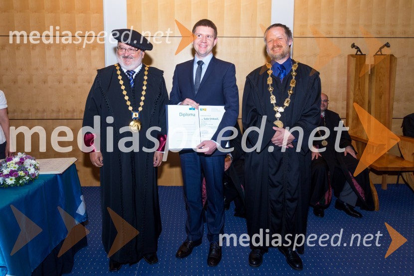prof. dr. Igor Tičar, rektor, Univerza v Mariboru; dr. Sašo Vinkovič, Fakulteta za elektrotehniko, računalništvo in informatiko, UM; prof. dr. Borut  Žalik, dekan, Fakulteta za elektrotehniko, računalništvo in informatiko, Univerza v MariboruPromocija doktorjev znanosti UM, junij 2015