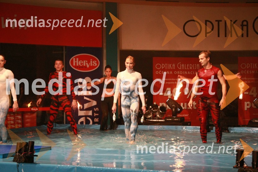 NastopajočiOtvoritev prenovljenega nakupovalnega središča Europark