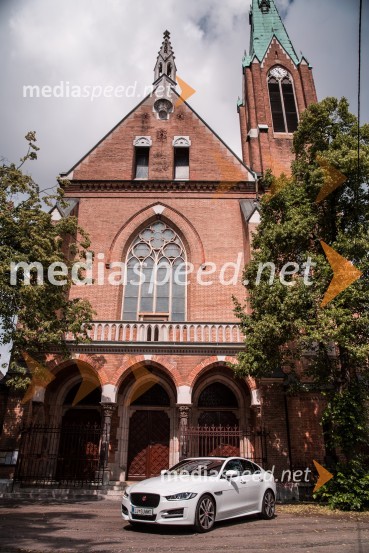 Jaguar XEJaguar XE, slovenska predstavitev