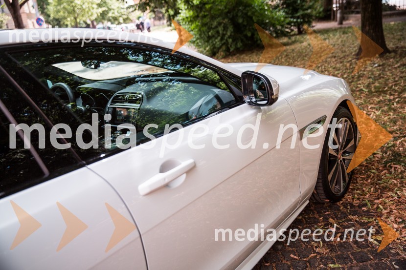 Jaguar XEJaguar XE, slovenska predstavitev