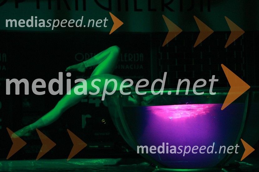 Charlotte Höfer - AmazoniaOtvoritev prenovljenega nakupovalnega središča Europark