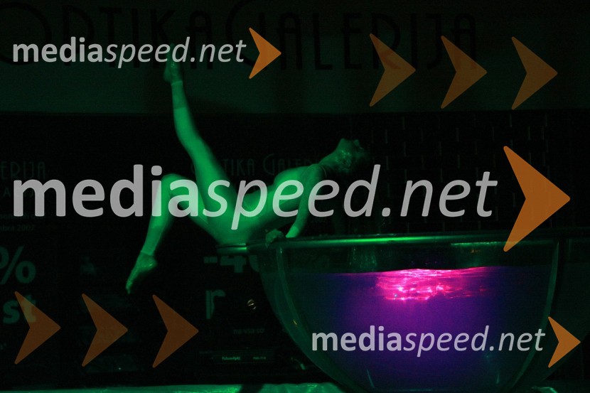 Charlotte Höfer - AmazoniaOtvoritev prenovljenega nakupovalnega središča Europark