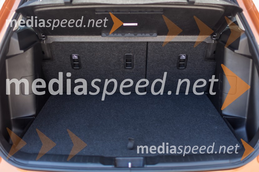 Suzuki Vitara 1.6 VVT 4WD, v osnovni prtljažnik meri 375 litrov&nbsp;Suzuki Vitara 1.6 VVT 4WD, mediaspeed test