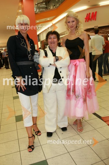 Barbra Drnač, plesna novinarka in urednica oddaje Parada plesa, Dragica Petrovič, režiserka in producentka in Miša Novak, povezovalka prireditve ter Miss Slovenije 1998Otvoritev prenovljenega nakupovalnega središča Europark