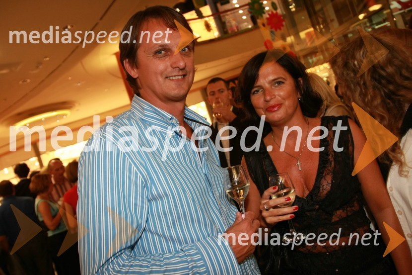 Tomaž Kancler, arhitekt in žena Romana Kancler, direktorica SEB d.o.o.Otvoritev prenovljenega nakupovalnega središča Europark