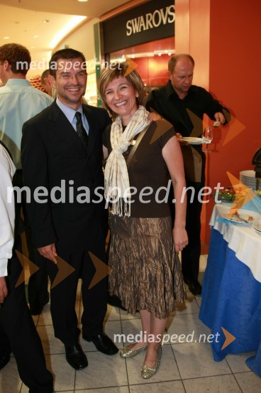 Igor Mervič, generalni direktor Spar Slovenija in Petra Romih, vodja marketinga v EuroparkuOtvoritev prenovljenega nakupovalnega središča Europark