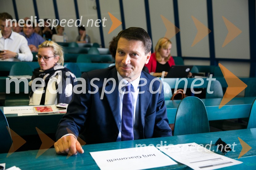 mag. Jurij Giacomelli, generalni sekretar NLBZlom bančnega sistema: pogled »nazaj v prihodnost«