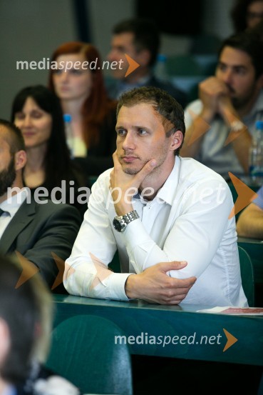 Zlom bančnega sistema: pogled »nazaj v prihodnost«