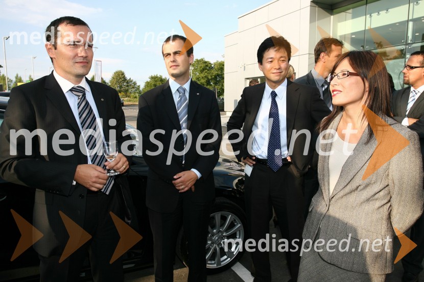 Tom Fux, generalni direktor Toyota Adria, Gregor Mauko, direktor Toyota Slovenije, shoji Kimura, predsednik Toyota Adria in Belinda Poole, generalna direktorica Lexus EvropePredstavitev znamke Lexus v Sloveniji