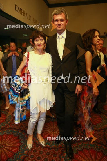  Maja Berločnik; mag. Tomaž  Berločnik, predsednik uprave Petrol d.d.Lisca, predstavitev kolekcije pomlad poletje 2016